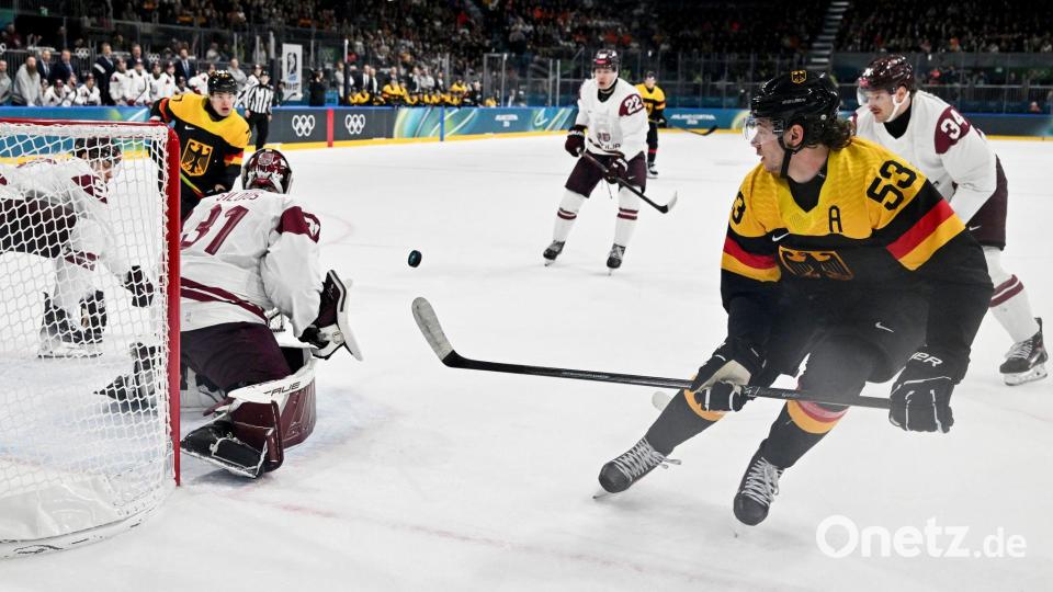 Deutschland hofft auf eine WM-Teilnahme von Top-Verteidiger Moritz Seider. Bild: Peter Kneffel/dpa