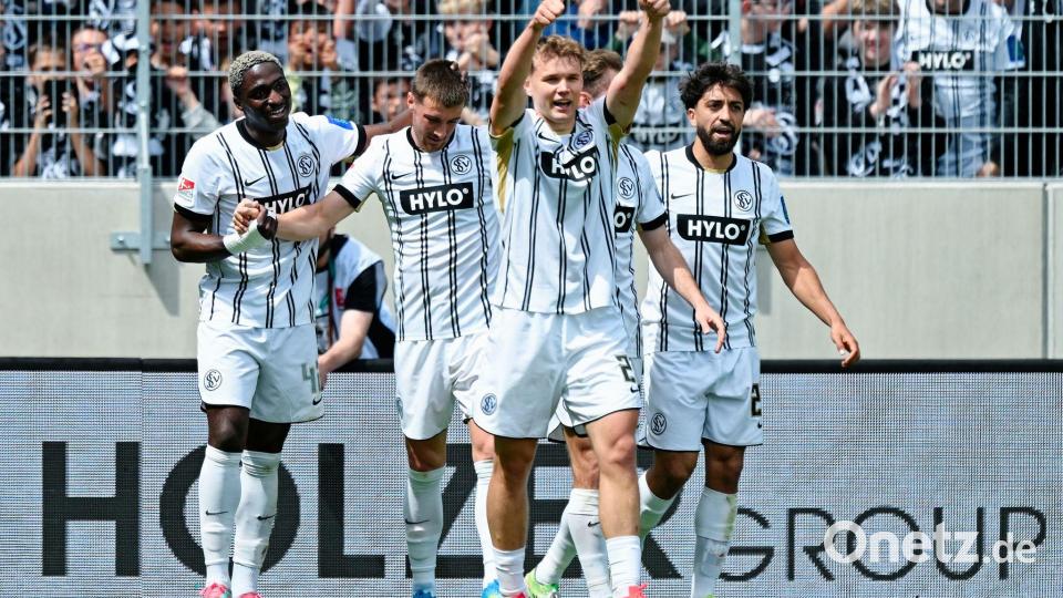 Elversberg feiert einen deutlichen Sieg gegen Elversberg. Bild: Uwe Anspach/dpa