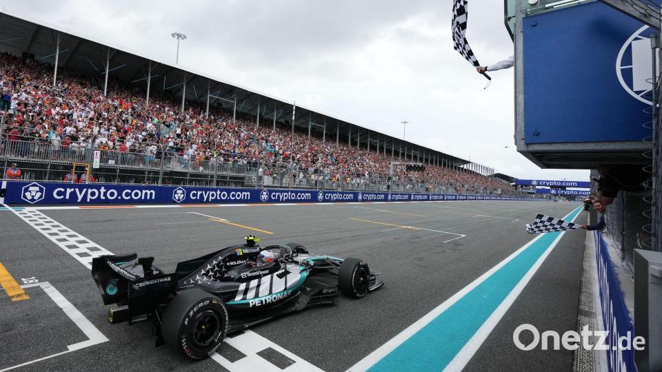 Kimi Antonelli rast in Miami zum Sieg. Bild: Rebecca Blackwell/Pool AP/dpa