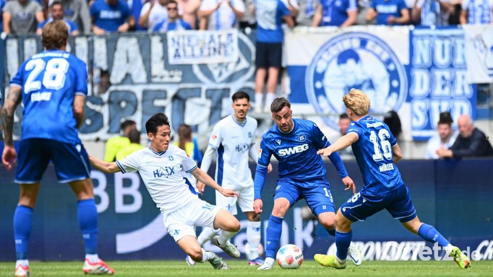 Umkämpftes Duell zwischen dem KSC und Darmstadt. Bild: Silas Stein/dpa