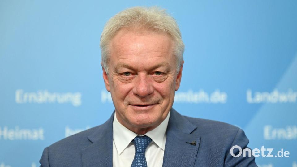 Agrarminister Rainer sieht Chancen für Bauern bei steigender Bio-Nachfrage. (Archivbild) Bild: Elisa Schu/dpa
