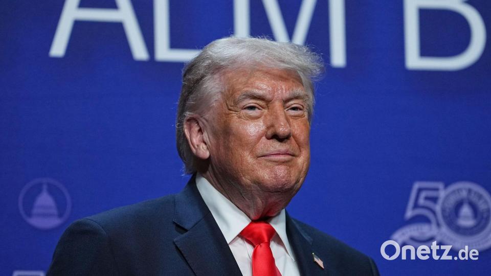 Trump will die Zölle auf europäische Fahrzeuge deutlich erhöhen. Bild: Matt Rourke/AP/dpa