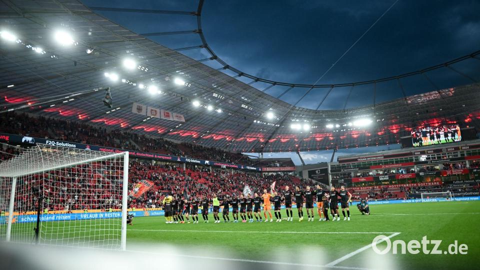 Haben die Qualifikation für die Champions League in der eigenen Hand: Die Profis von Bayer Leverkusen. Bild: Fabian Strauch/dpa