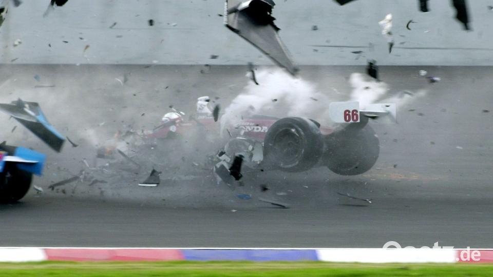 Alex Zanardi mussten nach einem schweren Unfall auf dem Lausitzring beide Beine amputiert werden. (Archivbild) Bild: Matthias Hiekel/dpa-Zentralbild/dpa