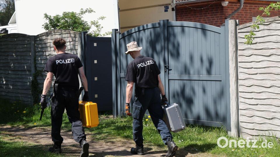 Die Ermittler wollen so lange suchen, bis sie etwas finden. Bild: Bernd Wüstneck/dpa