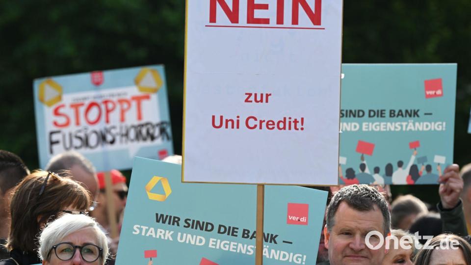 Bei der Commerzbank-Hauptversammlung könnte es erneut Proteste gegen die Unicredit geben. (Archivbild) Bild: Arne Dedert/dpa