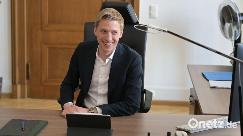 Angekommen im Münchner Chefsessel: Dominik Krause Bild: Malin Wunderlich/dpa
