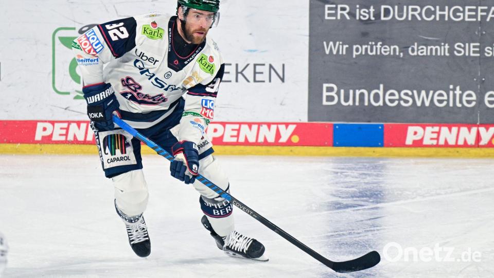 Verlässt die Eisbären: Angreifer Marcel Noebels. (Archivbild) Bild: Uwe Anspach/dpa