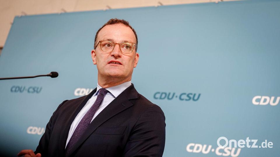 Seit 24 Jahren gehört Jens Spahn dem Bundestag an, und seit einem Jahr ist er Chef der CDU/CSU-Fraktion. (Archivfoto) Bild: Kay Nietfeld/dpa