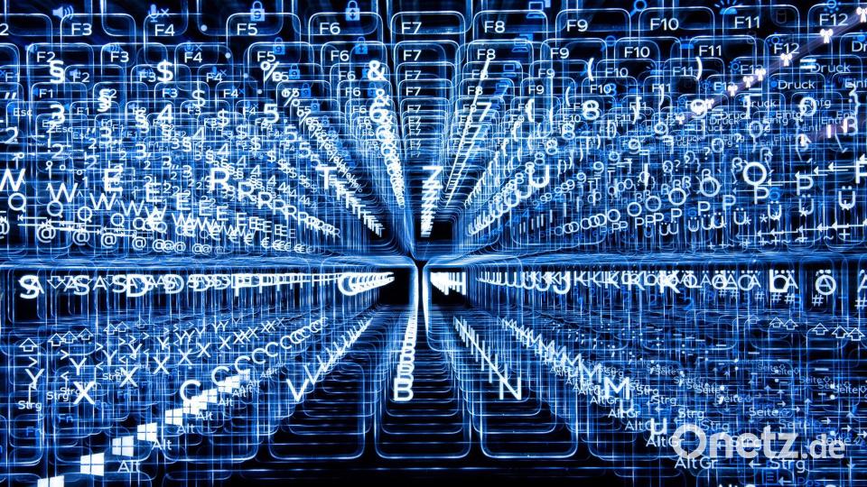 Als ein Schreckensszenario gelten großangelegte Cyberangriffe, die die Stromversorgung lahmlegen. (Archivbild) Bild: Sebastian Gollnow/dpa