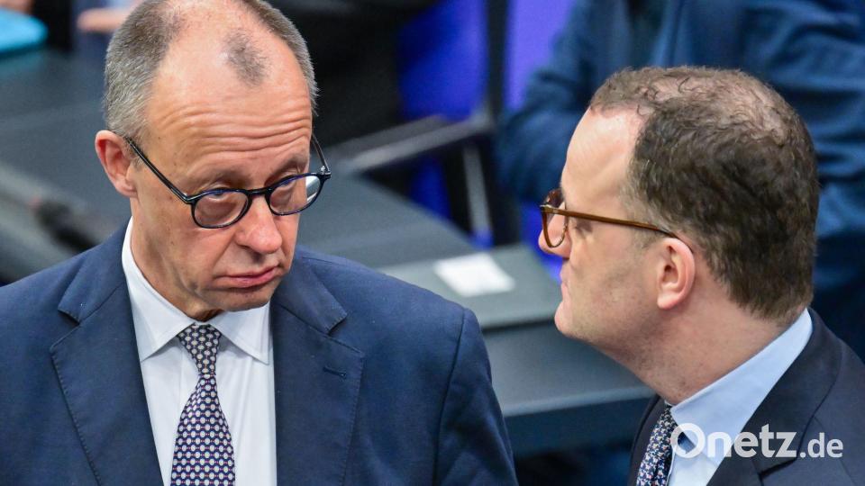 Während Spahn sich gefangen hat, steckt der Kanzler in der Krise. (Archivfoto) Bild: Sebastian Christoph Gollnow/dpa