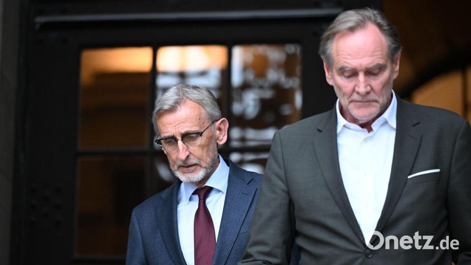 Innenminister und Oberbürgermeister zeigen sich tief bestürzt. Bild: Hendrik Schmidt/dpa