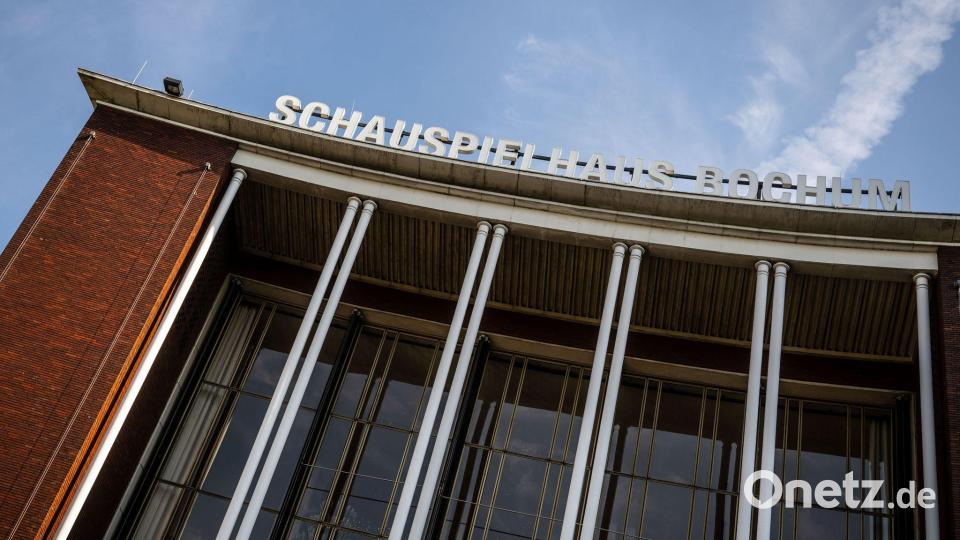 Das Schauspielhaus Bochum ist ein renommiertes Theater, das weit über die Stadt hinaus Publikum anlockt. (Archivbild) Bild: Bernd Thissen/dpa