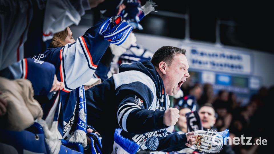 Die Fans der Blue Devils wollen auch in der Saison 2025/26 in der DEL2 jubeln Bild: Tobias Neubert