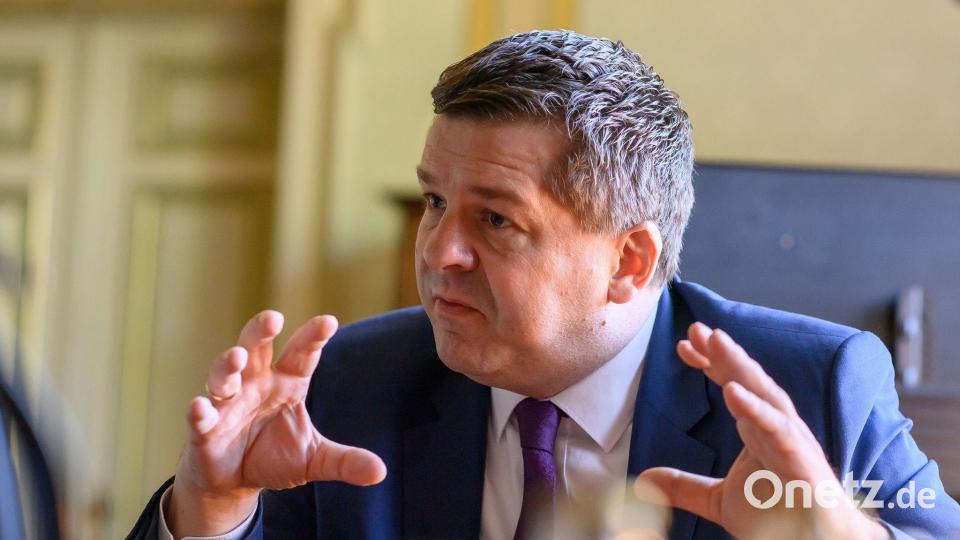 Die Sachsen-Anhalter sollen sehen, dass sich Sven Schulze (CDU) für sie einsetzt - in Magdeburg, aber auch in Berlin und Brüssel. Bild: Klaus-Dietmar Gabbert/dpa
