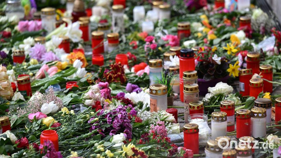 Nach Amokfahrt in Leipzig: Ermittler schweigen zu Motiven und die Anteilnahme der Bevölkerung wächst. Bild: Hendrik Schmidt/dpa