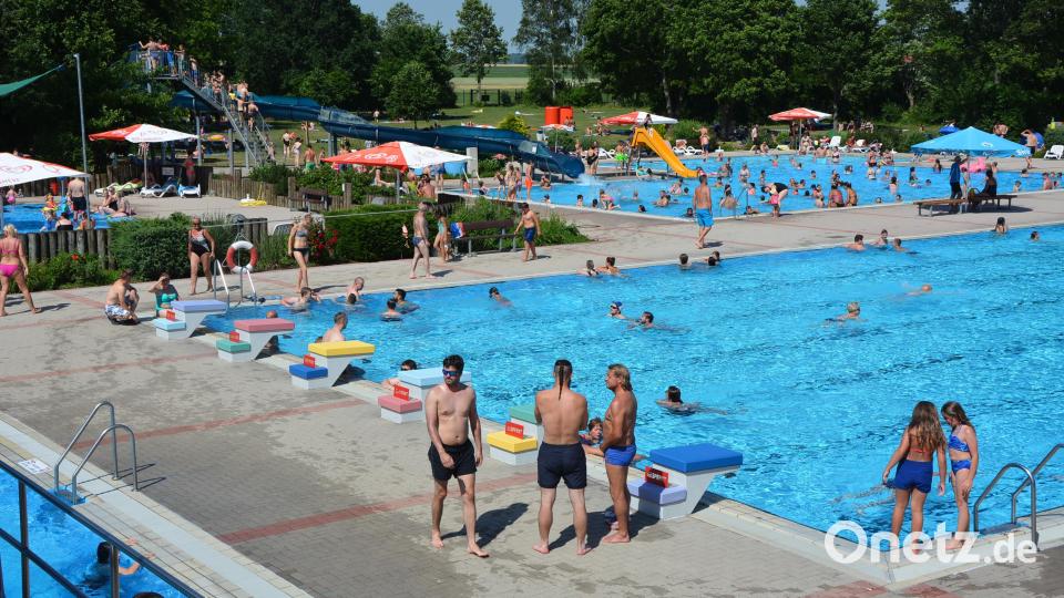 Am Samstag, 16. Mai, startet das Freibad in Mitterteich in die Badesaison. Archivbild: jr