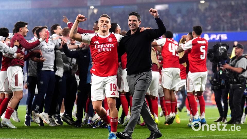 Arsenal-Coach Mikel Arteta feiert den Einzug ins Champions-League-Finale mit Leandro Trossard. Bild: John Walton/PA Wire/dpa