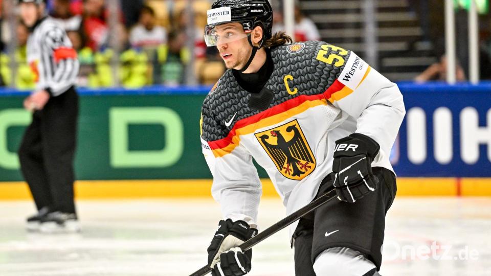 NHL-Star Moritz Seider testet in dieser Woche, ob seine Verletzung auskuriert ist. (Archivbild) Bild: Andrea Branca/Just Pictures/dpa