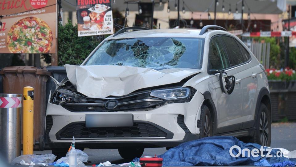 Am Montagnachmittag war der 33-jährige Deutsche aus Leipzig dort mit seinem Wagen in die Fußgängerzone gefahren und hatte mehrere Menschen mit seinem Auto angefahren. (Archivbild) Bild: Sebastian Willnow/dpa