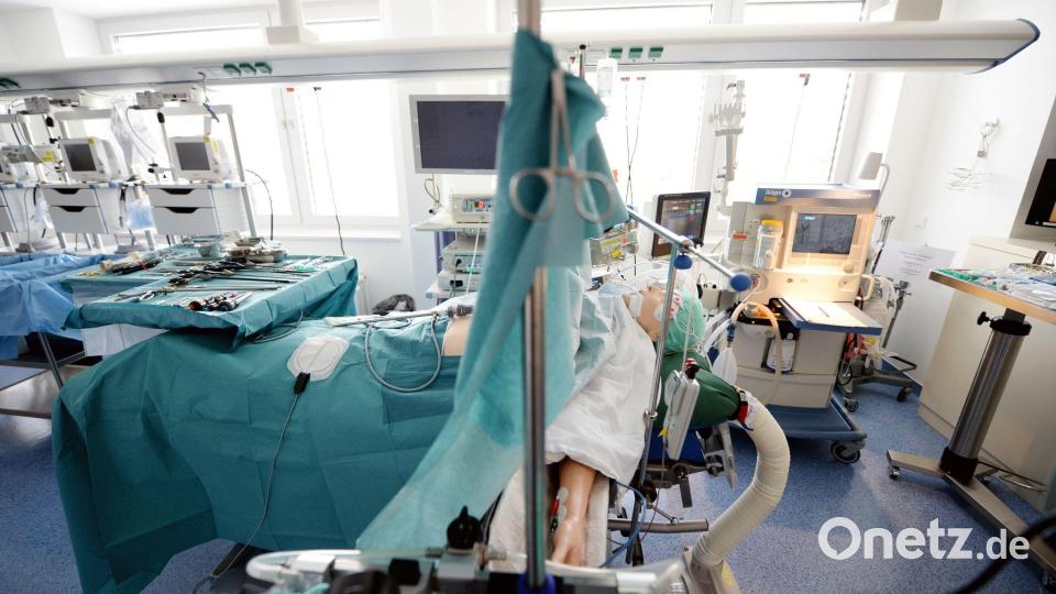 Ort der Organentnahme ist das Krankenhaus - aber reichen die Regeln für die Organspende aus? (Symbolfoto) Bild: Daniel Reinhardt/dpa