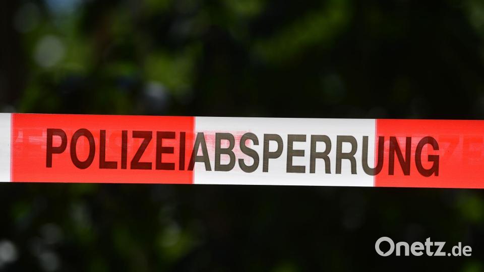 Mord und Totschlag kommen in True-Crime-Formaten überproportional häufig vor - anders als in der Realität. (Illustration) Bild: Hendrik Schmidt/dpa