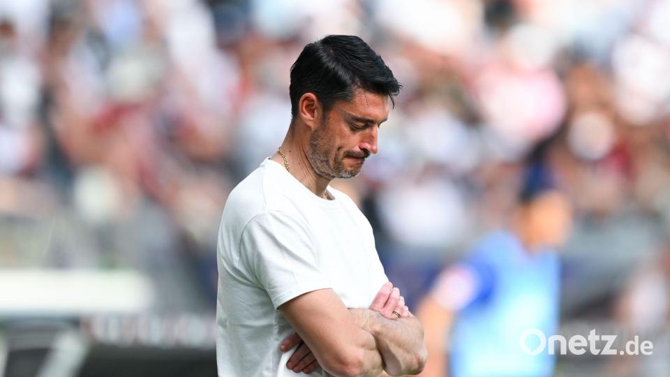 Albert Riera droht spätestens nach dem Saisonende das Aus als Coach von Eintracht Frankfurt. (Archivbild) Bild: Florian Wiegand/dpa