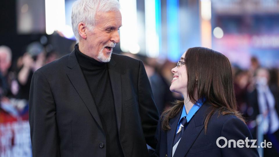 Hollywood-Regisseur James Cameron und Pop-Superstar Billie Eilish verstehen sich prächtig. Bild: Scott A Garfitt/Invision/AP/dpa