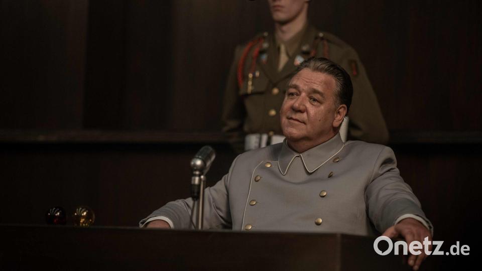 Russell Crowe stellt den Nazi Hermann Göring dar. Bild: Scott Garfield/Weltkino/dpa