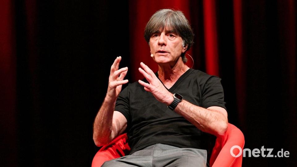 Jogi Löw sieht klare Defizite bei der Deutschen Mannschaft. Bild: Uwe Anspach/dpa