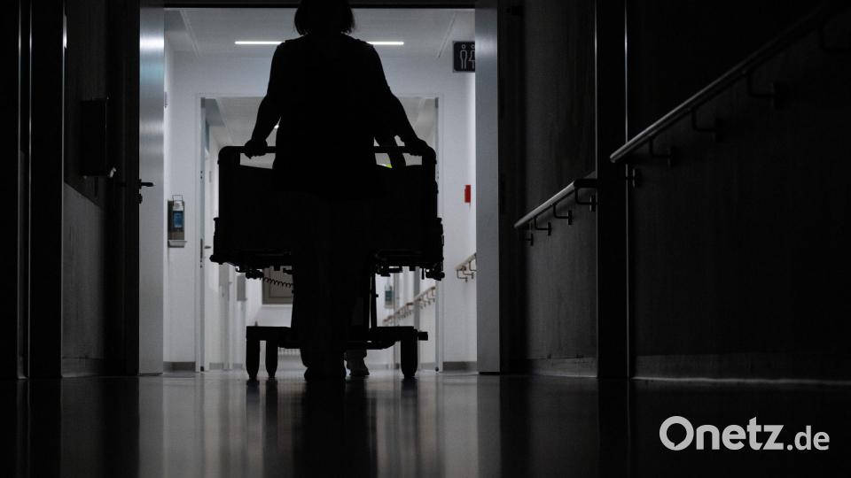 Die blinde Frau klagt in Karlsruhe gegen eine Rehaklinik. (Symbolbild) Bild: Marijan Murat/dpa