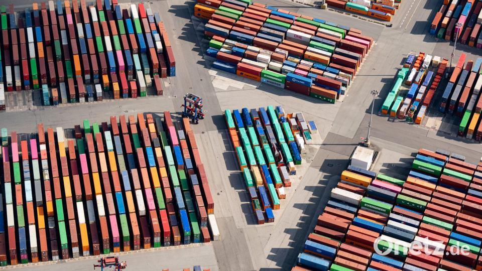 Die deutschen Exporteure stehen unter Druck - gerade auf dem US-Markt. (Archivbild) Bild: Daniel Reinhardt/dpa