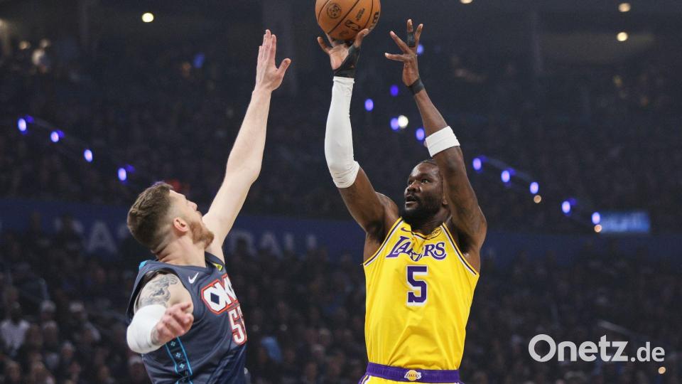 Isaiah Hartenstein (l.) stellte Deandre Ayton und die Lakers vor Probleme. Bild: Nate Billings/AP/dpa