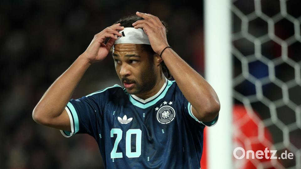 Serge Gnabry hat seine WM-Teilnahme wegen einer Oberschenkelverletzung bereits abgesagt, einen Panini-Sticker gibt es trotzdem. Bild: Christian Charisius/dpa