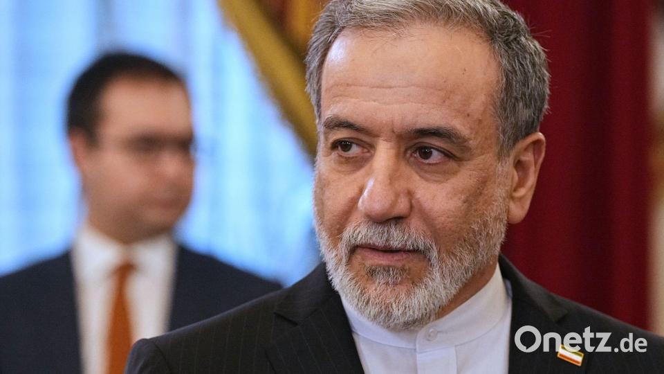 Der iranische Außenminister Araghtschi bezeichnete die US-Schläge als leichtsinnige Aktionen. (Archivbild) Bild: Dmitri Lovetsky/Pool AP/AP/dpa