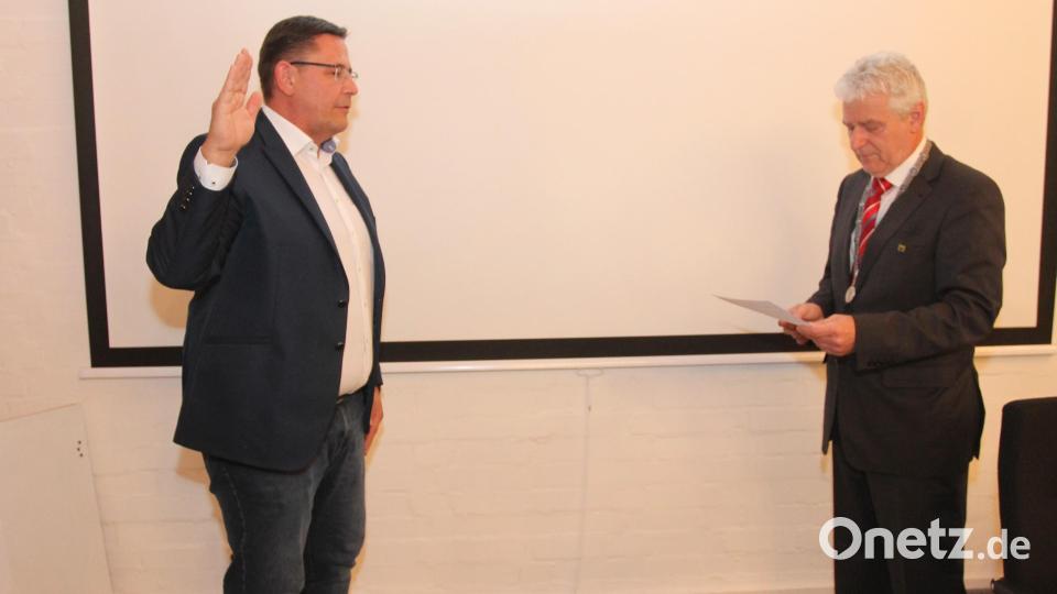 Bürgermeister Robert Lindner (rechts) kann weiter auf Oliver Mutterer als seinen Stellvertreter zählen. Bild: pi