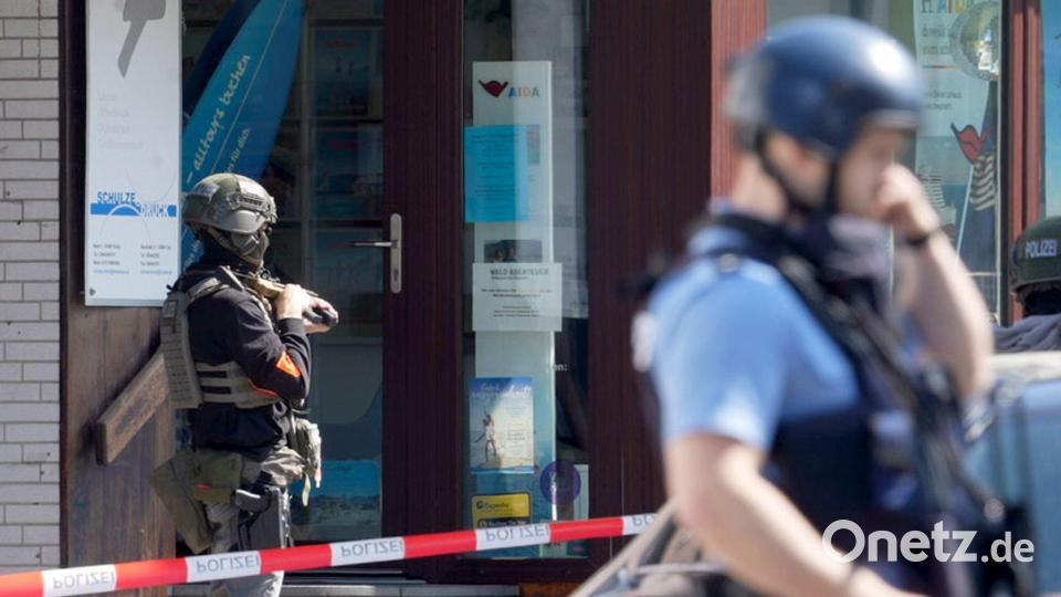 Bis zum Zugriff dauerte es mehrere Stunden. Bild: Thomas Frey/dpa