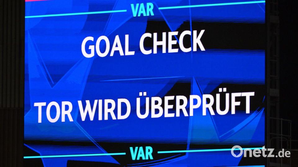Wie präzise ist die Abseitstechnik im deutschen Fußball? (Archivbild) Bild: Peter Kneffel/dpa