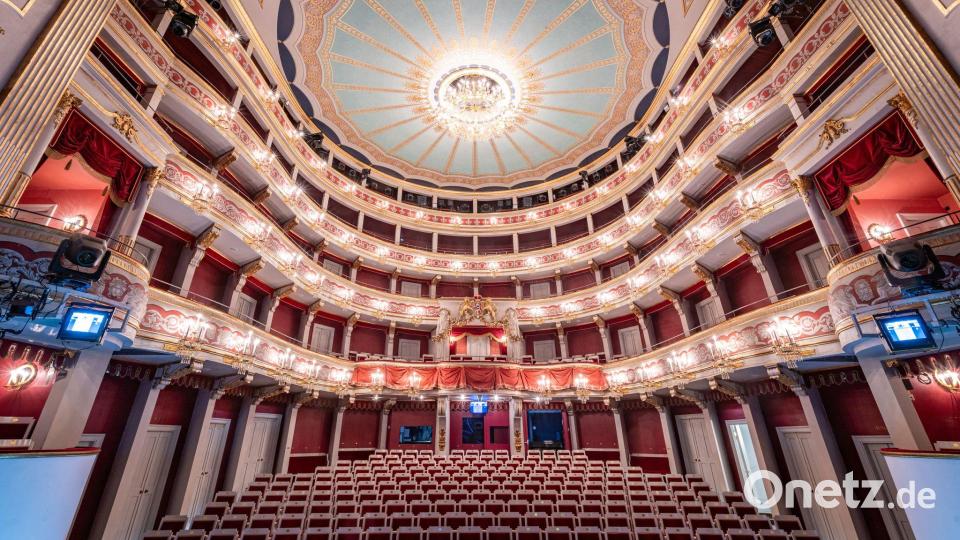 Das Theater Regensburg darf sich ab sofort Staatstheater nennen. (Archivbild) Bild: Armin Weigel/dpa