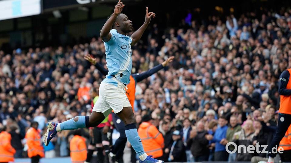 Jeremy Doku sorgte mit seinem Führungstreffer für Erleichterung bei Manchester City. Bild: Dave Thompson/AP/dpa