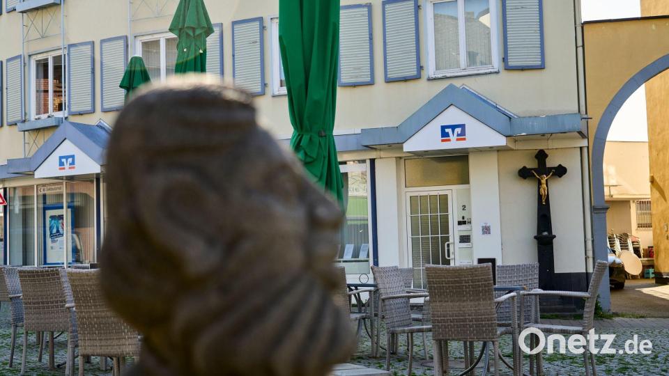 Nach dem Großeinsatz kehrt Ruhe in Sinzig ein. Bild: Sascha Ditscher/dpa