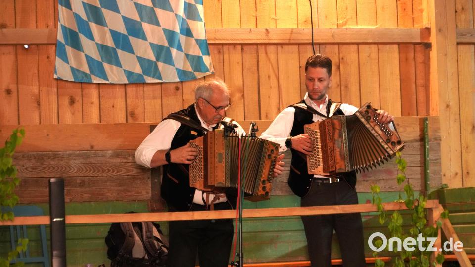Die "Busheislmusi" mit Stephan Scheufler und Johann Fröhlich (links). Bild: fvo