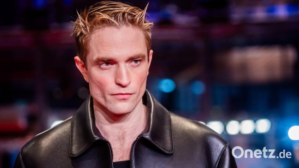Robert Pattinson übernimmt in „The Batman“-Fortsetzung wieder die Hauptrolle. (Archivbild) Bild: Christoph Soeder/dpa