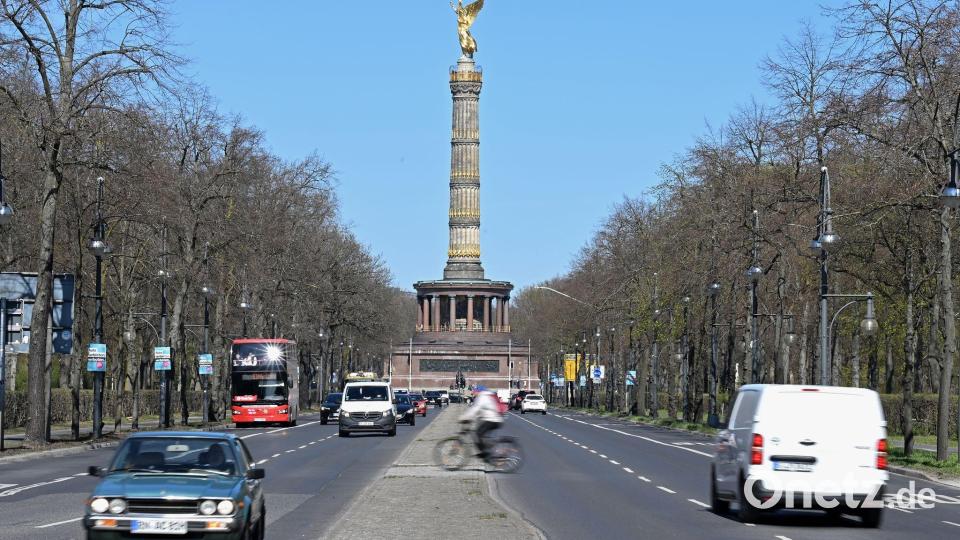 Die Straße wird heute in Helmut-Kohl-Allee umbenannt. Bild: Michael Brandt/dpa