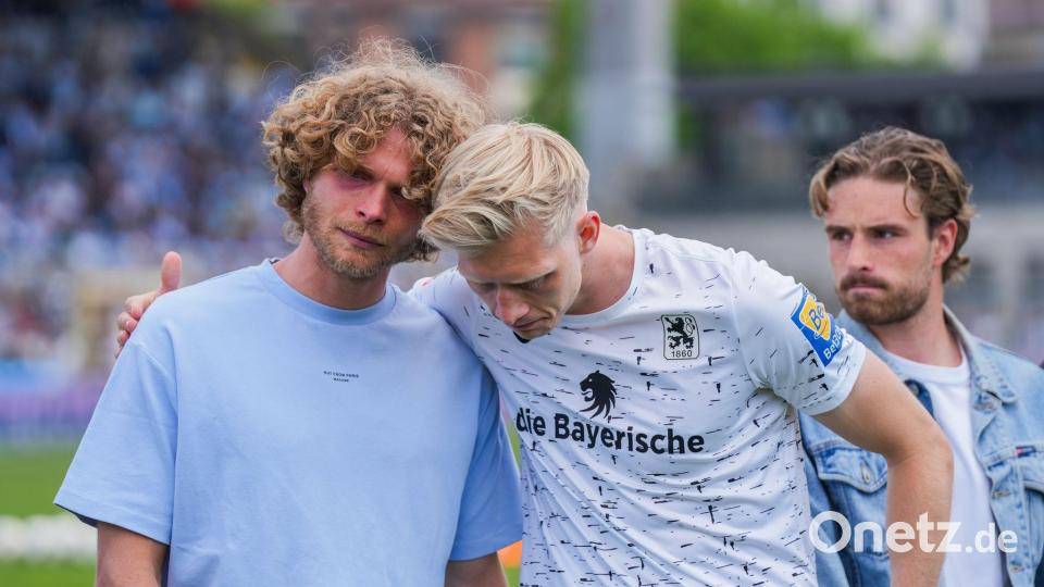 Musste bei seiner 1860-Verabschiedung weinen: Kapitän Jesper Verlaat (links). Bild: Helen Fiona/dpa