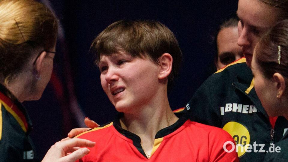 Große Enttäuschung: Nina Mittelham und ihr Team nach der Halbfinal-Niederlage bei der Tischtennis-WM. Bild: Jon Super/AP/dpa