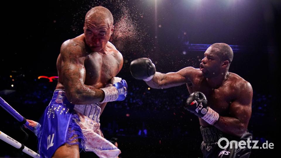 Der Brite Daniel Dubois (r) landet einen Schlag gegen den Briten Fabio Wardley im WM-Schwergewichtskampf der WBO. Bild: Dave Thompson/AP/dpa