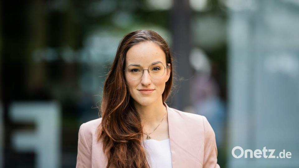 Alena Trauschel will FDP-Generalsekretärin werden - auch sie stellt sich beim Kandidatenhearing vor Bild: Christoph Soeder/dpa