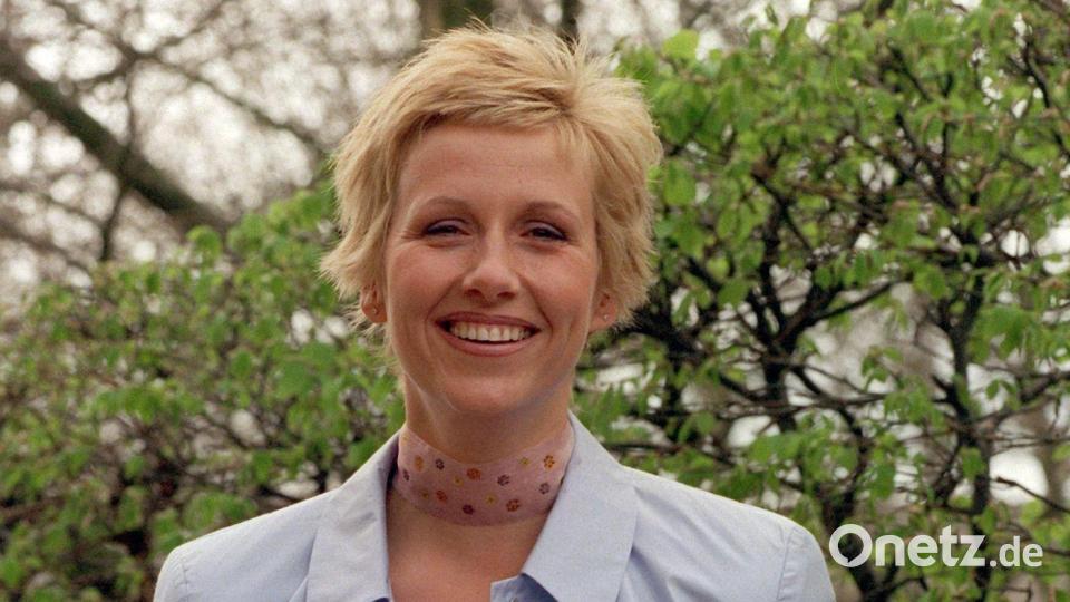 Andrea Kiewel im Jahr ihres Starts als Moderatorin der Sendung im Jahr 2000. Sie blieb zunächst bis 2007 und kehrte 2009 zurück. (Archivfoto) Bild: Frank May/dpa
