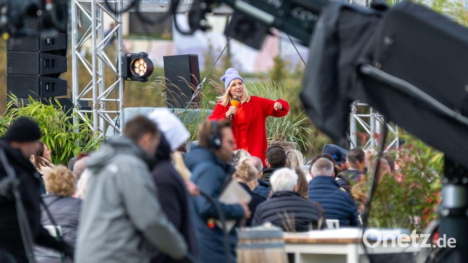 Wie 2024 in Schwerin gastiert der „Fernsehgarten„ seit 2021 mit Spezialausgaben jeweils in dem Bundesland, das die offiziellen Feierlichkeiten zum Tag der Deutschen Einheit ausrichtet. (Archivfoto) Bild: Stefan Sauer/dpa